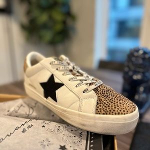 Vintage Havana White and Black Sneakers